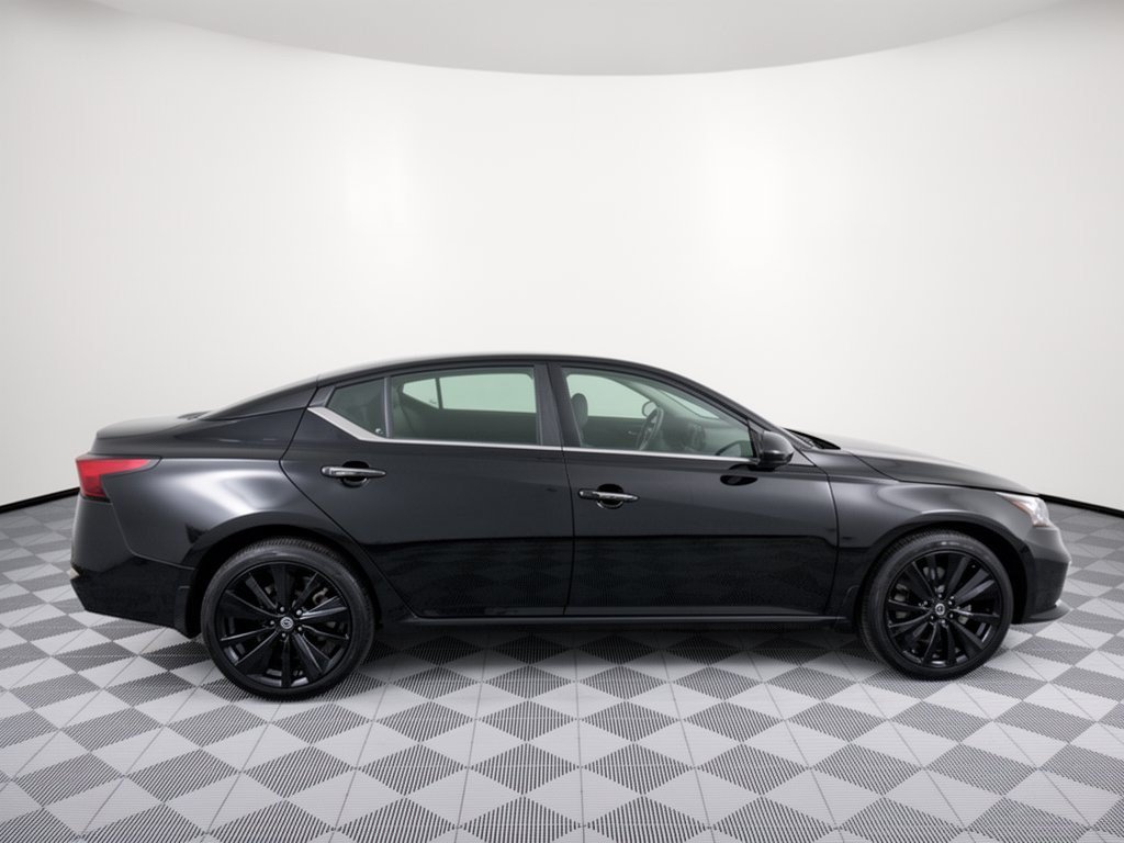 Used 2021 Nissan Altima 2.5 SR AWD/4WD image 8