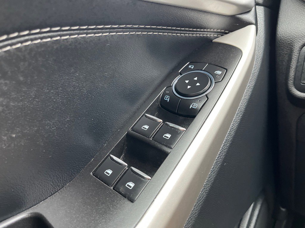 Used 2022 Ford Explorer Limited image 30