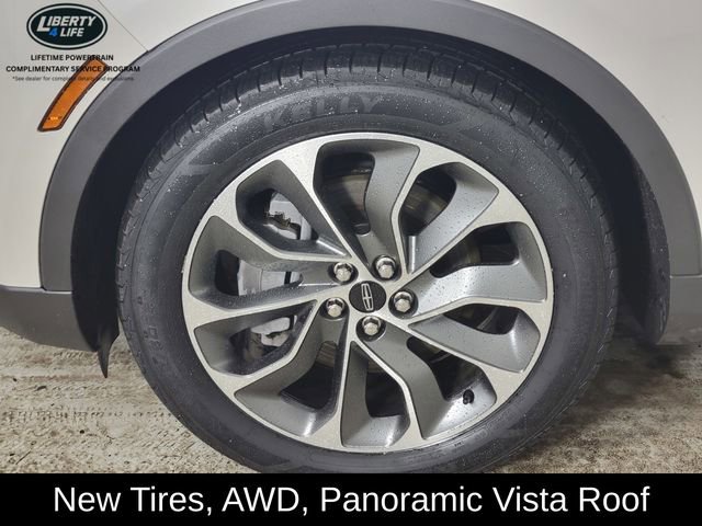 Used 2022 Lincoln Nautilus Reserve image 10
