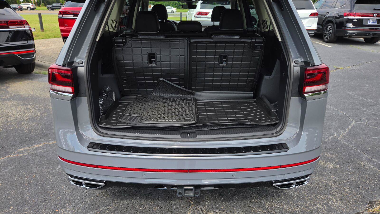 Certified 2025 Volkswagen Atlas SEL Premium R-Line AWD/4WD image 70