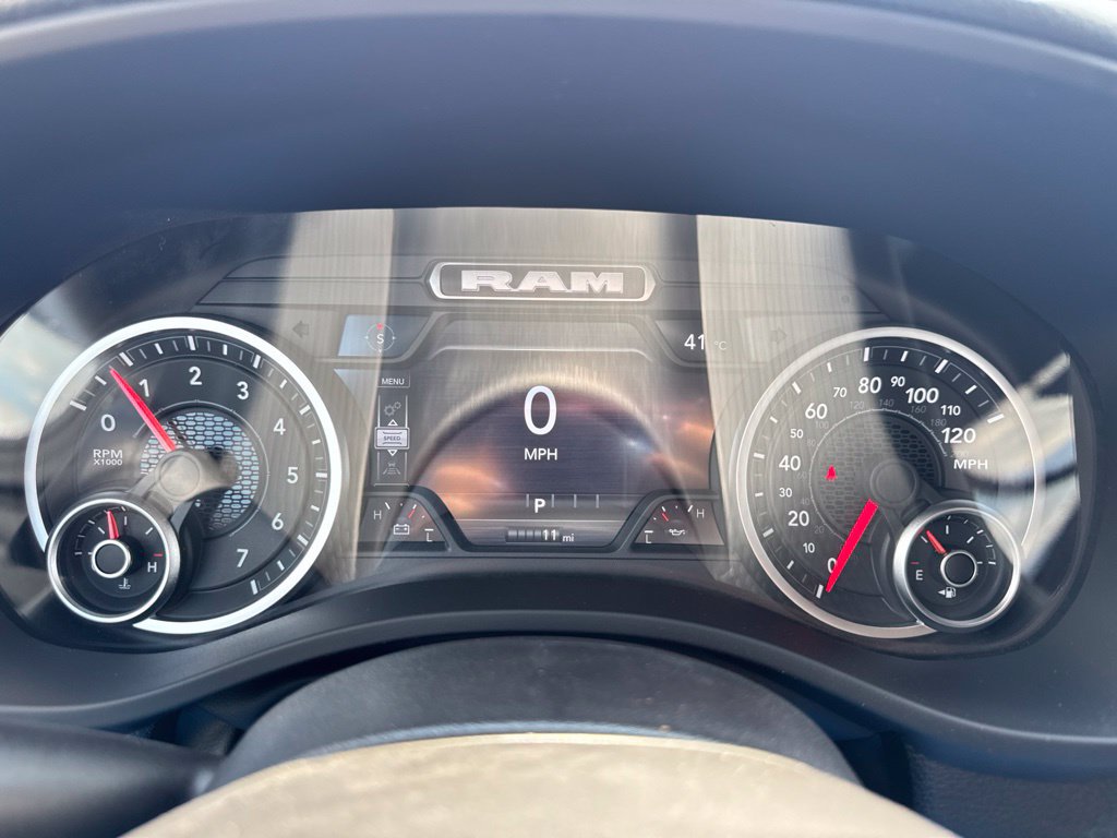 New 2026 RAM 1500 Express AWD/4WD image 13