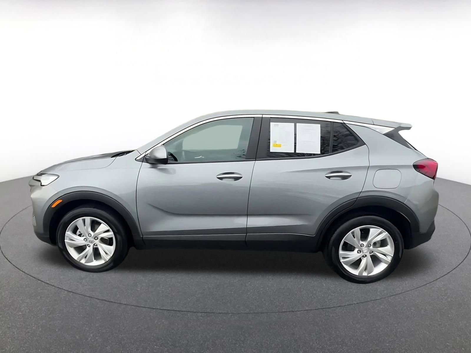 Used 2025 Buick Encore GX Preferred image 9