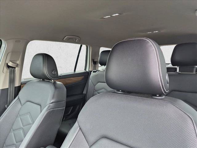 Used 2024 Volkswagen Atlas SE w/ Black Wheel Package FWD image 15
