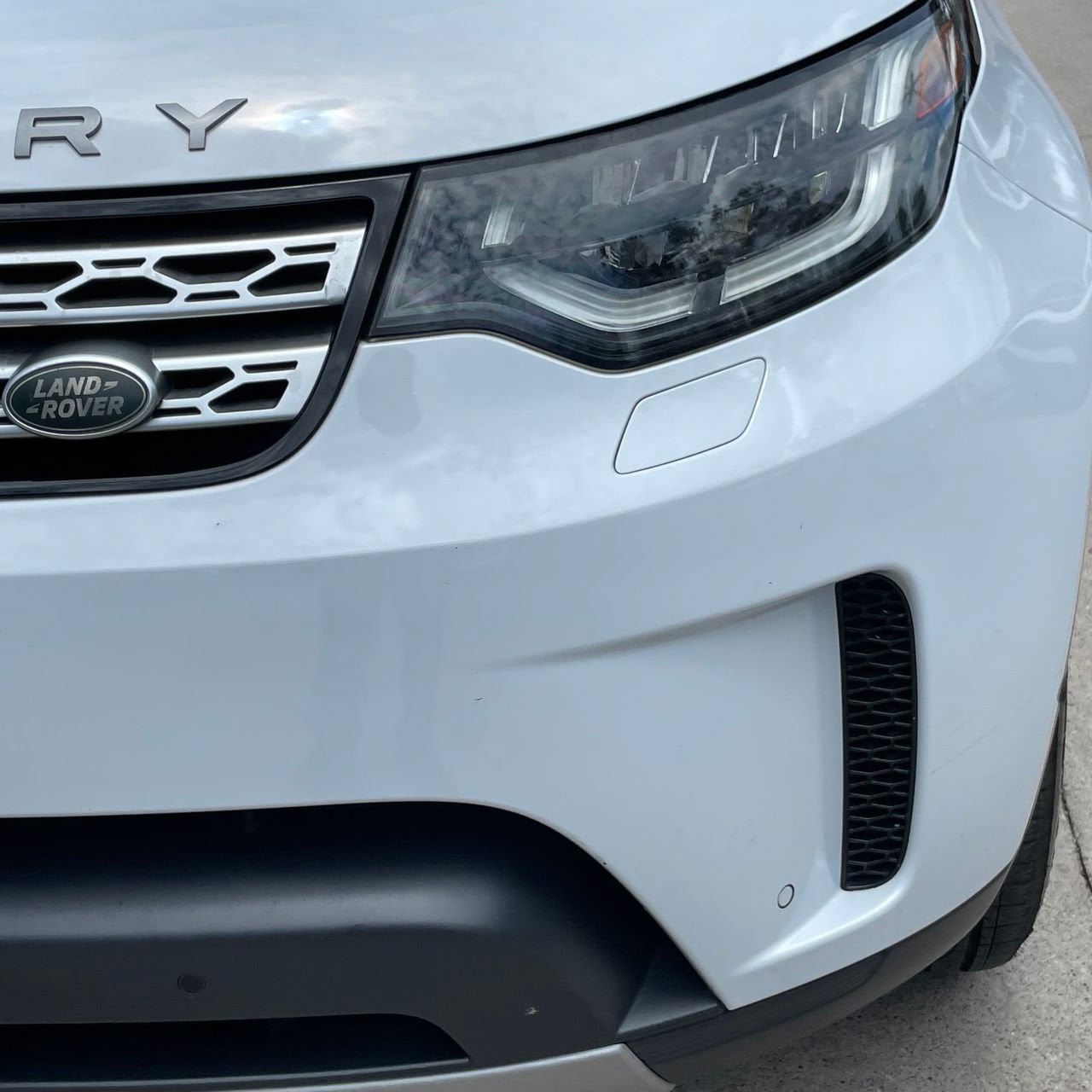 Used 2019 Land Rover Discovery HSE AWD/4WD image 7