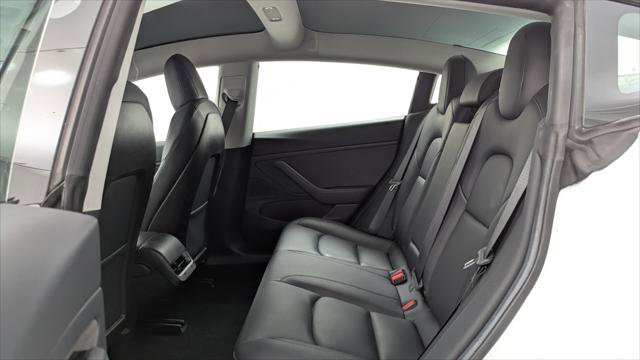Used 2019 Tesla Model 3 Standard Range RWD image 16