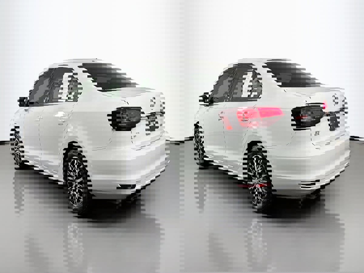 Used 2018 Volkswagen Jetta Wolfsburg Edition image 8