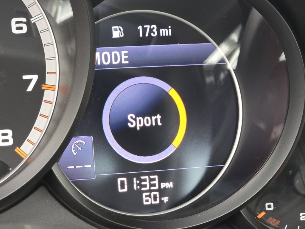 Used 2017 Porsche 911 Turbo image 28