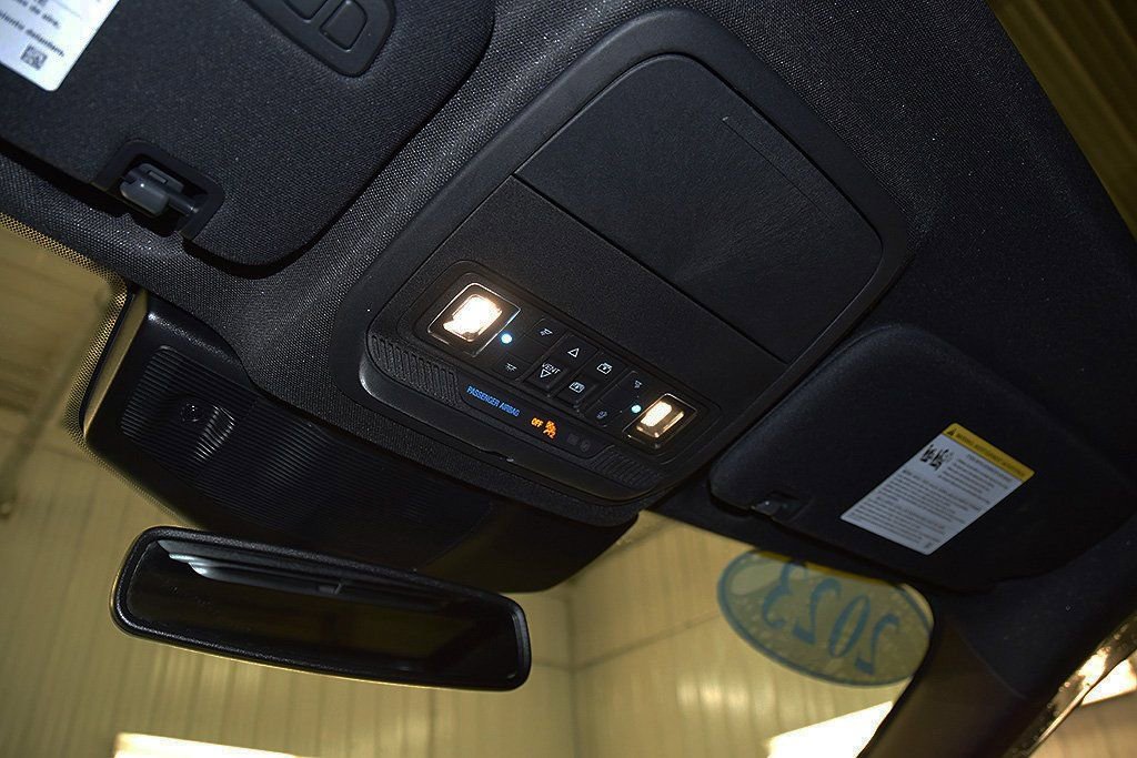 Used 2023 Ford Explorer King Ranch w/ Technology Package image 30