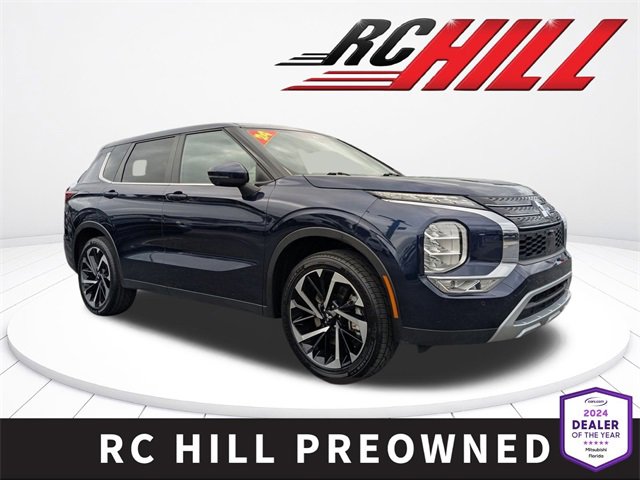 Used 2024 Mitsubishi Outlander SE image 1