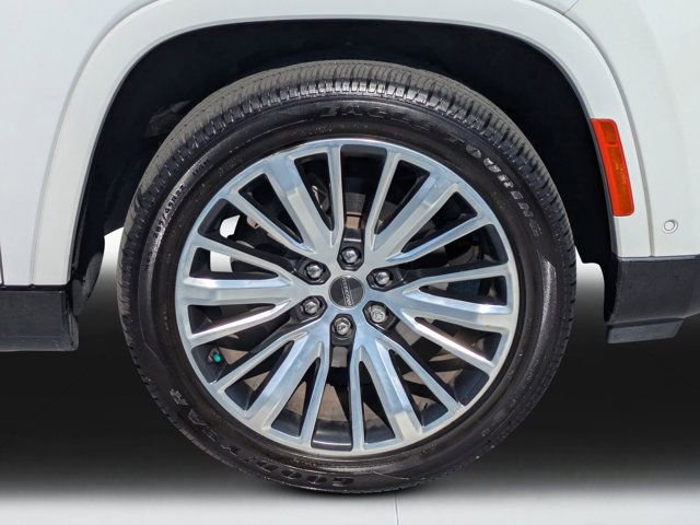 Used 2023 Jeep Grand Wagoneer Series III image 9