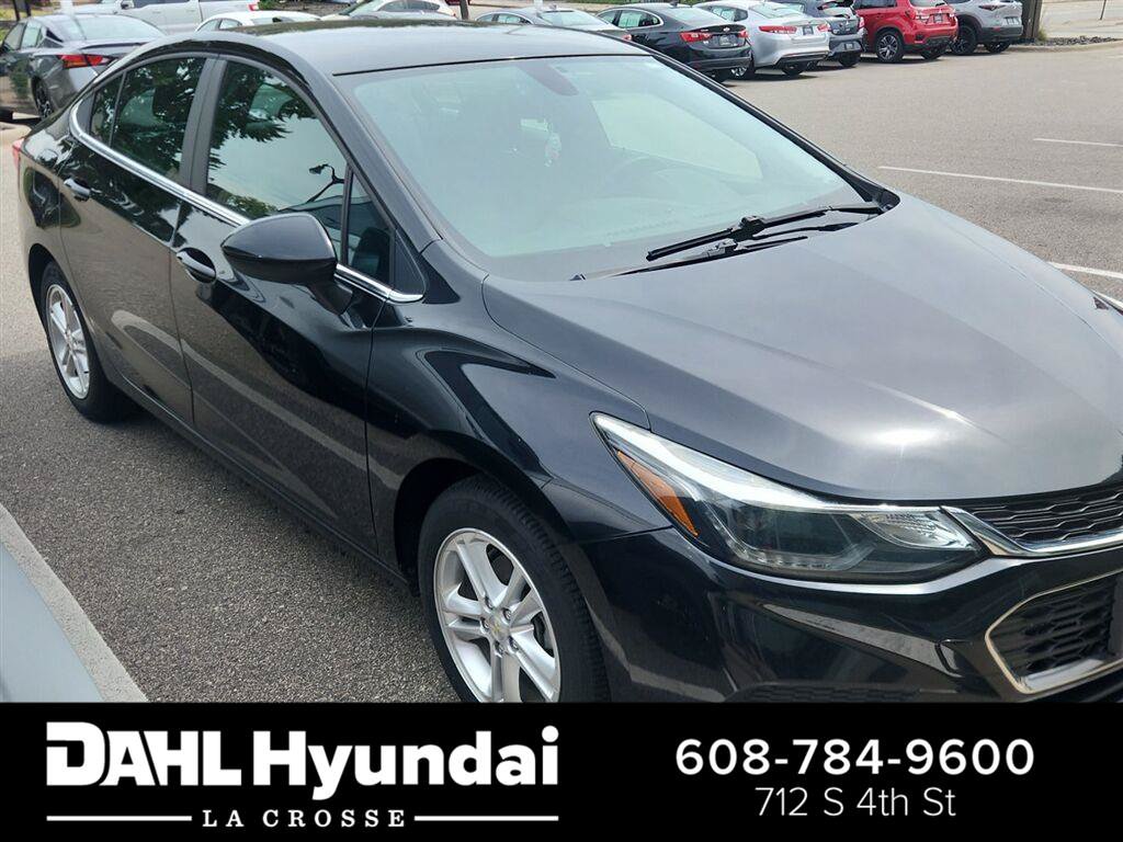 Used 2017 Chevrolet Cruze LT