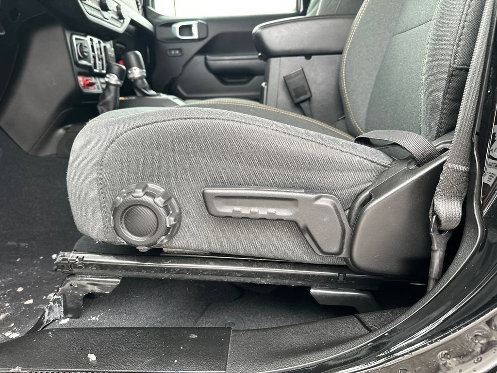 Used 2024 Jeep Gladiator Sport image 34