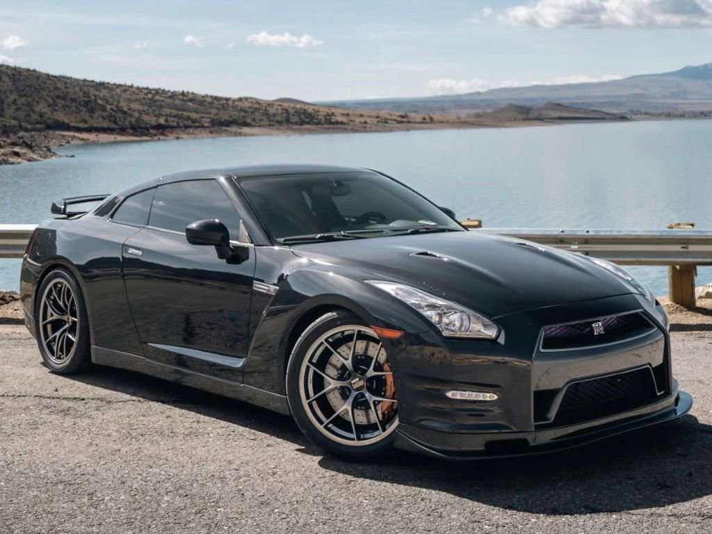 Used 2014 Nissan GT-R Premium AWD/4WD image 5
