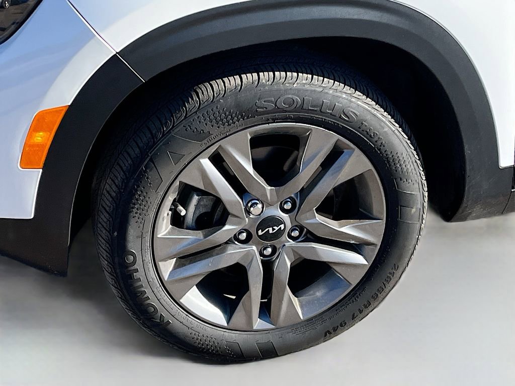 Used 2023 Kia Seltos S w/ Navigation Package image 31