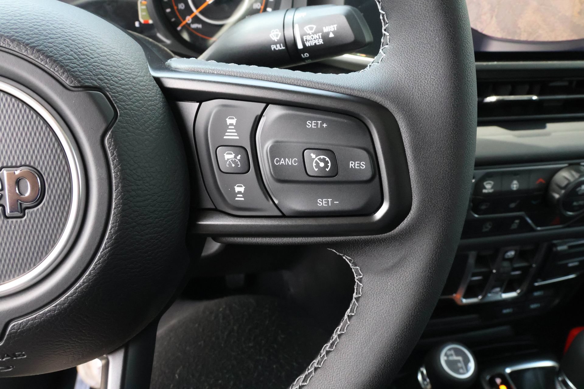 New 2026 Jeep Gladiator Sport AWD/4WD image 28