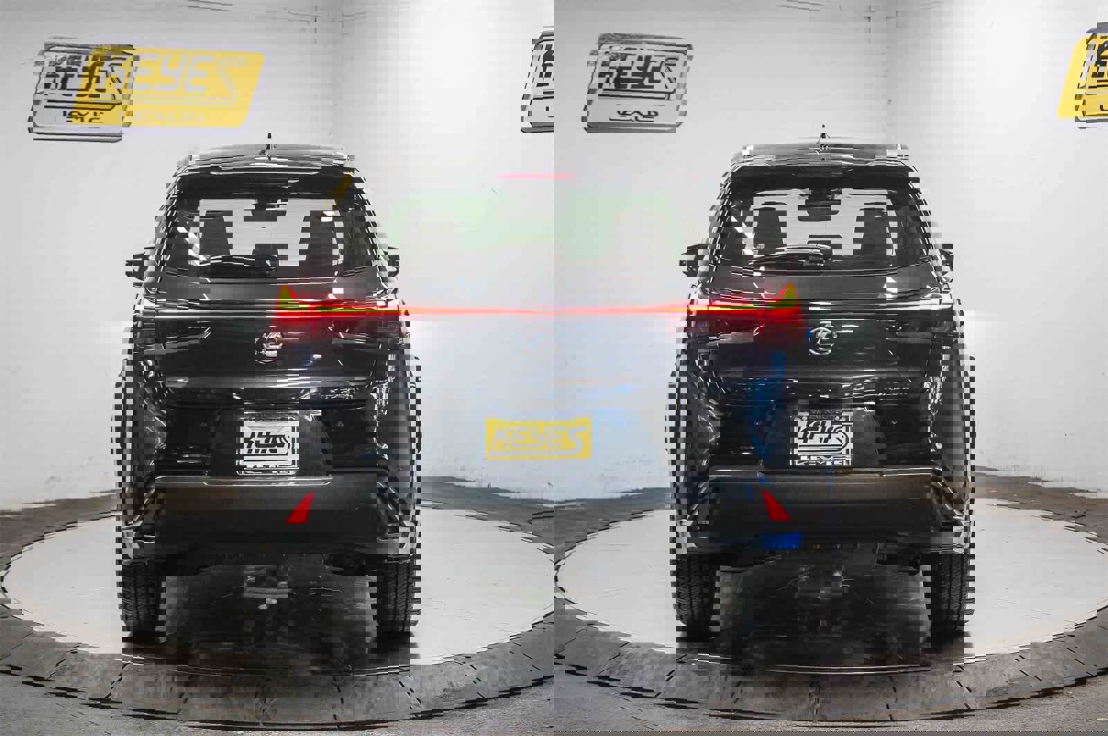 Used 2024 Lexus UX 250h FWD image 3