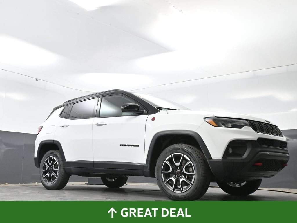 Used 2025 Jeep Compass Trailhawk AWD/4WD image 51