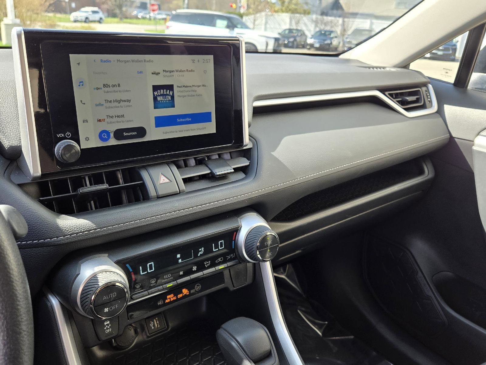 Used 2025 Toyota RAV4 XLE AWD/4WD image 29