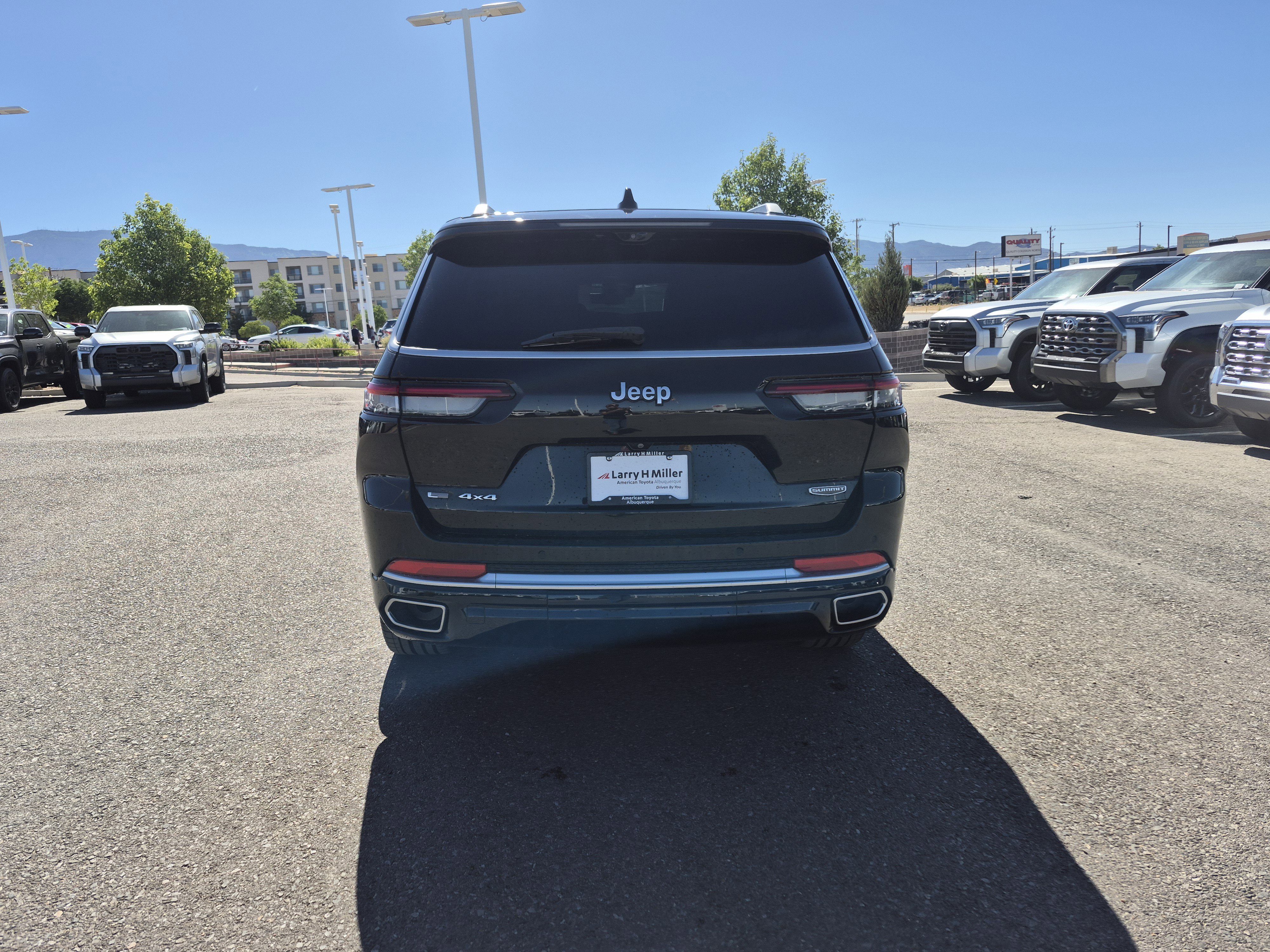 Used 2021 Jeep Grand Cherokee L Summit AWD/4WD image 4