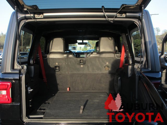 Used 2020 Jeep Wrangler Unlimited Rubicon w/ Quick Order Package 28Y Recon image 11