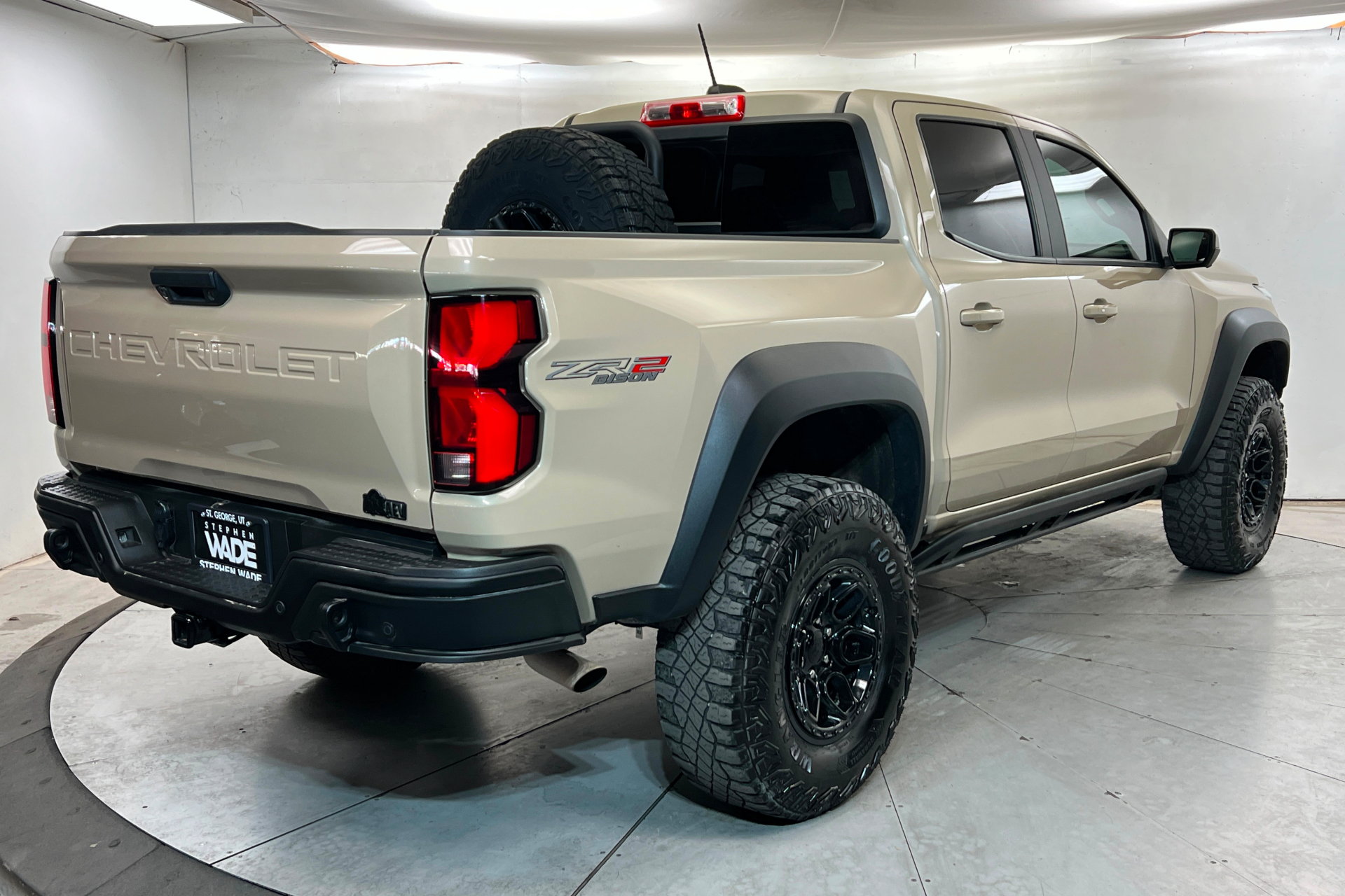 Used 2024 Chevrolet Colorado ZR2 w/ ZR2 Bison Edition AWD/4WD image 6