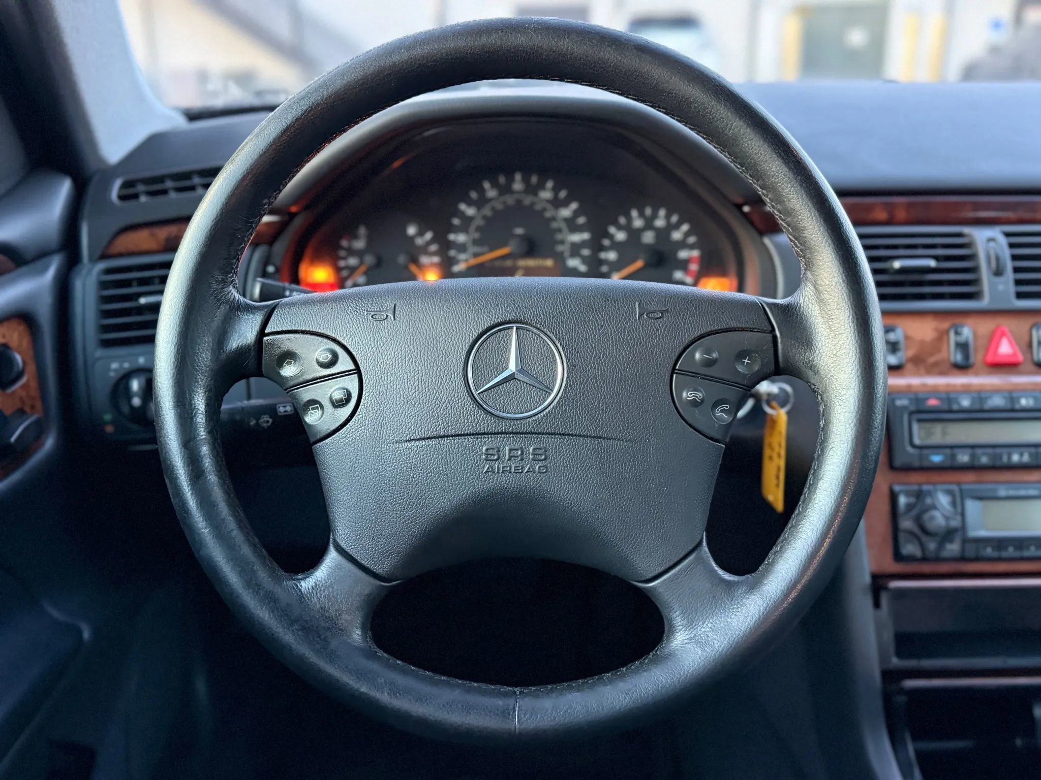 Used 2002 Mercedes-Benz E 320 4MATIC Sedan image 24