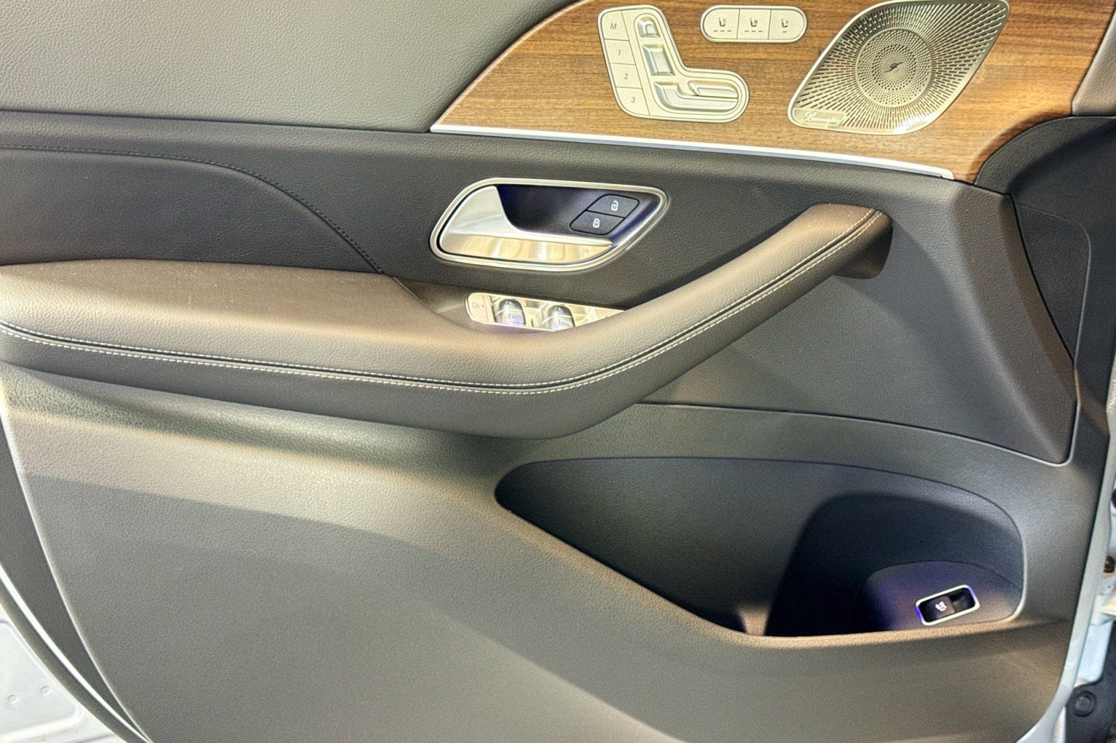 New 2026 Mercedes-Benz GLS 450 4MATIC image 16