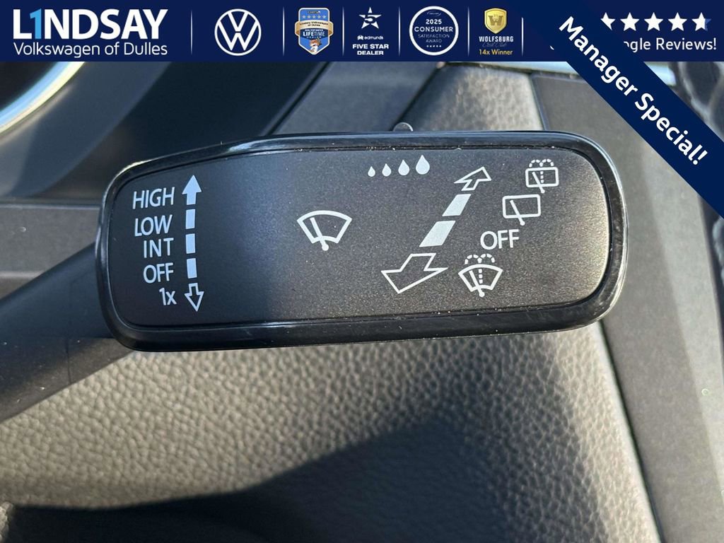 Used 2021 Volkswagen Tiguan SE w/ 3rd Row Seat Package image 23