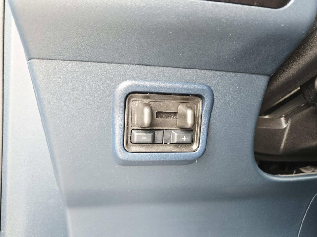 Used 2025 Ford Maverick XL w/ 4K Tow Package image 32