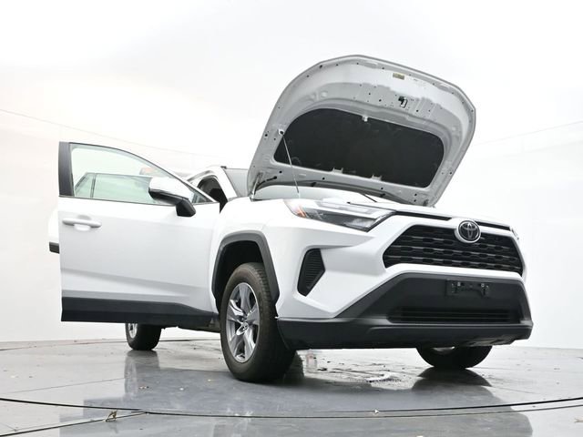 Used 2024 Toyota RAV4 XLE image 45