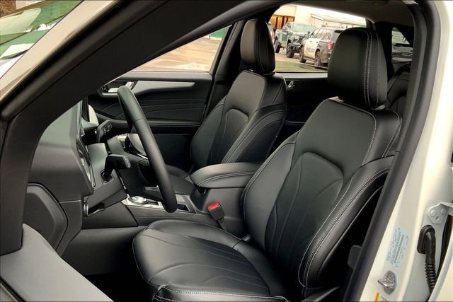 New 2025 Ford Escape SE w/ PHEV Premium Package image 9