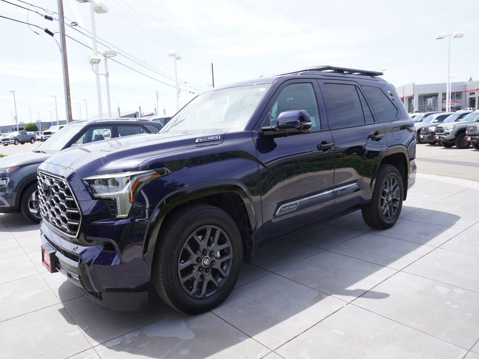 Used 2025 Toyota Sequoia Platinum AWD/4WD image 8