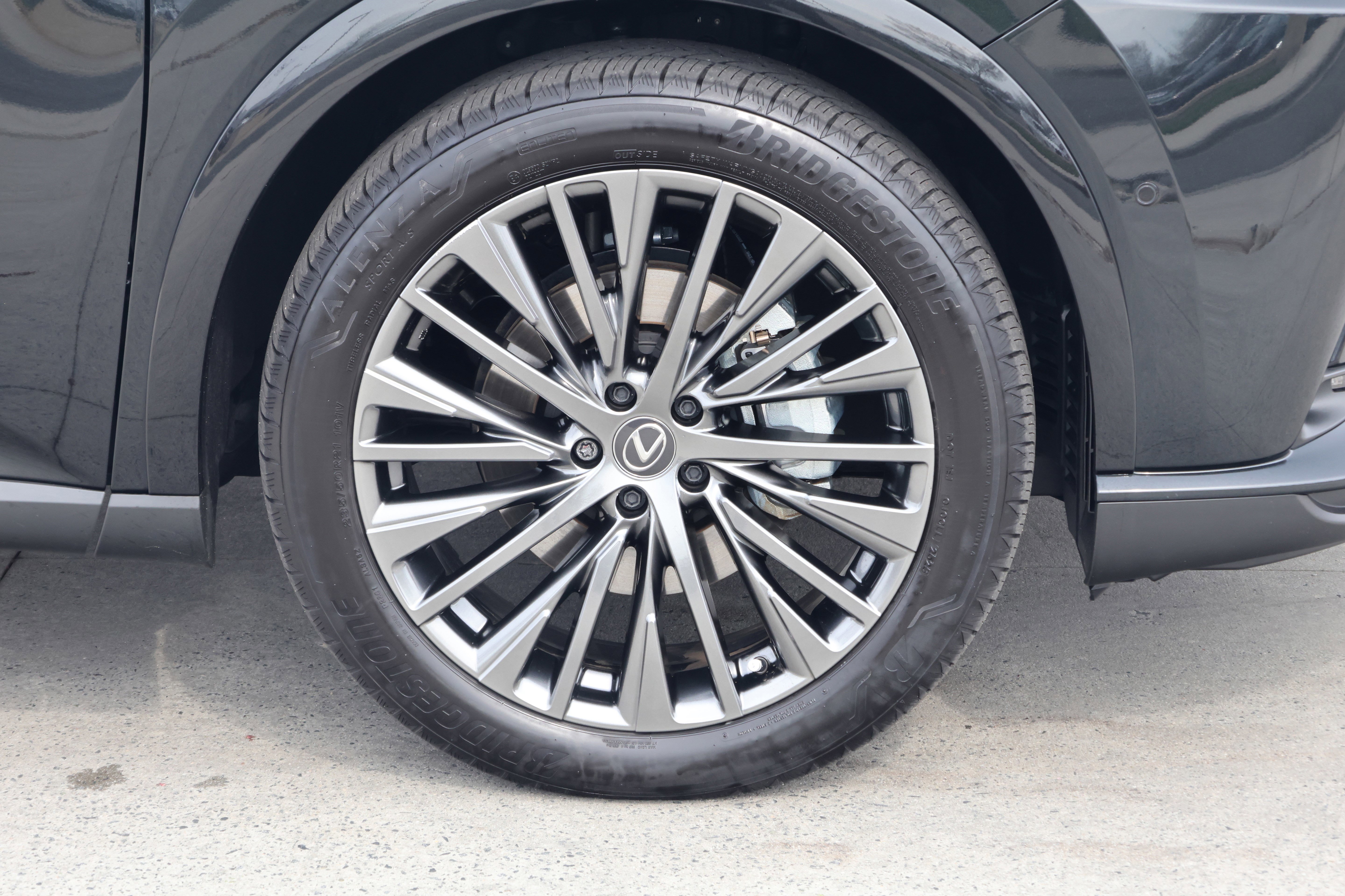 Certified 2025 Lexus RX 450h AWD w/ Convenience Package image 11