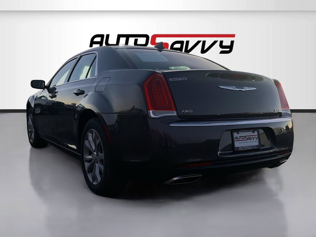 Used 2021 Chrysler 300 Touring L image 5