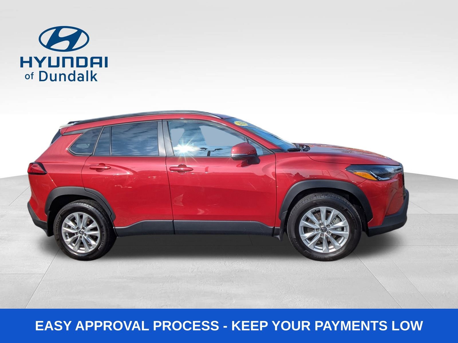 Used 2024 Toyota Corolla Cross LE image 9