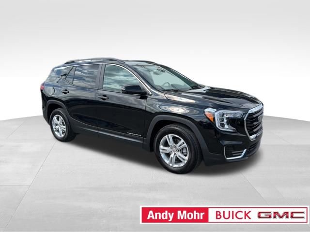 Used 2024 GMC Terrain SLE w/ Driver Convenience Package FWD image 2