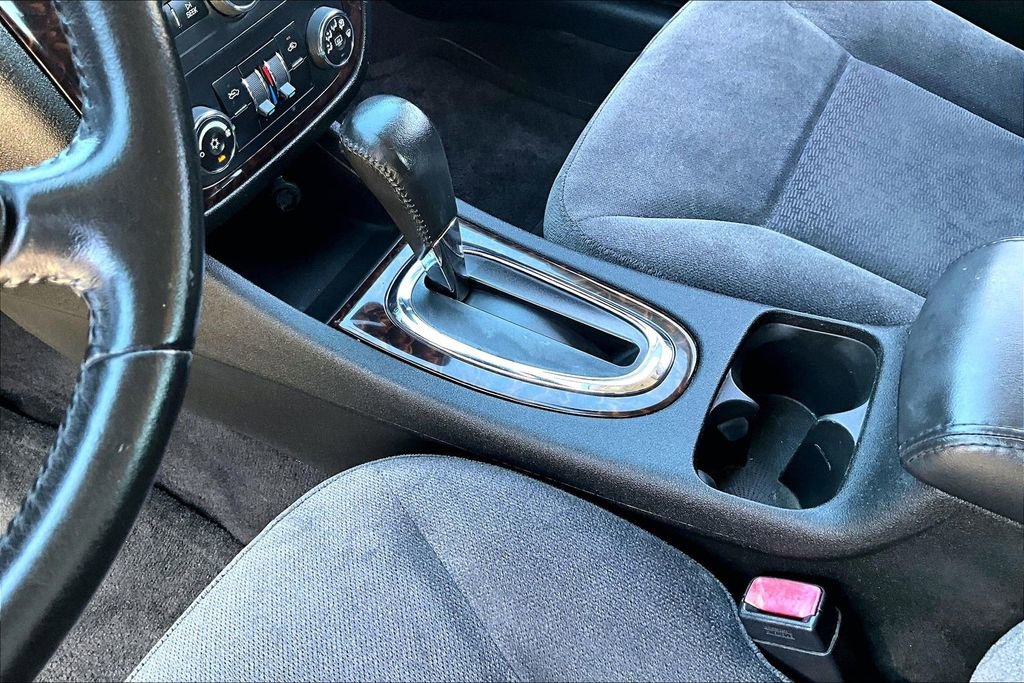 Used 2014 Chevrolet Impala LT w/ LT Sunroof Package image 18