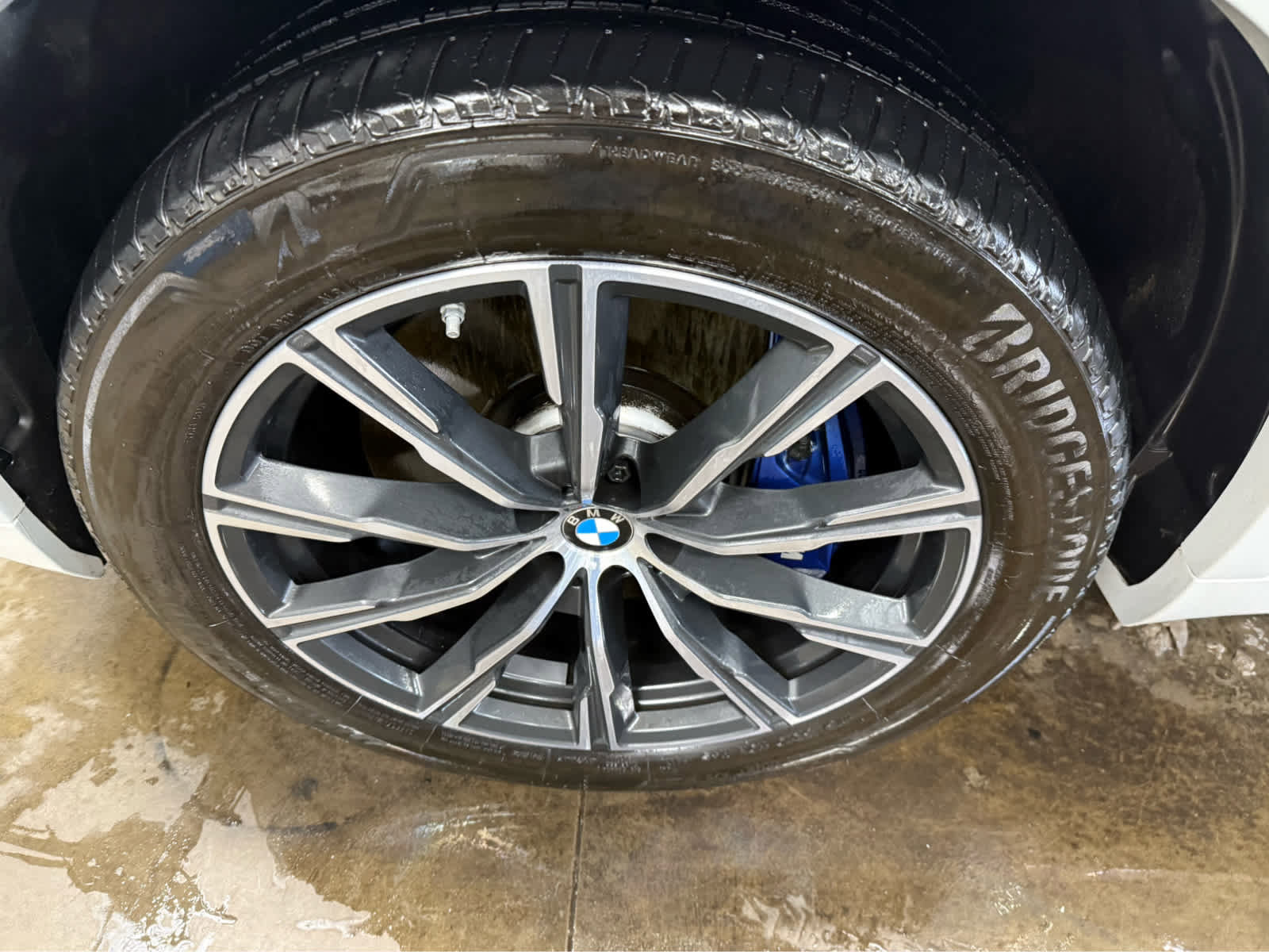 Used 2023 BMW X5 M50i image 32