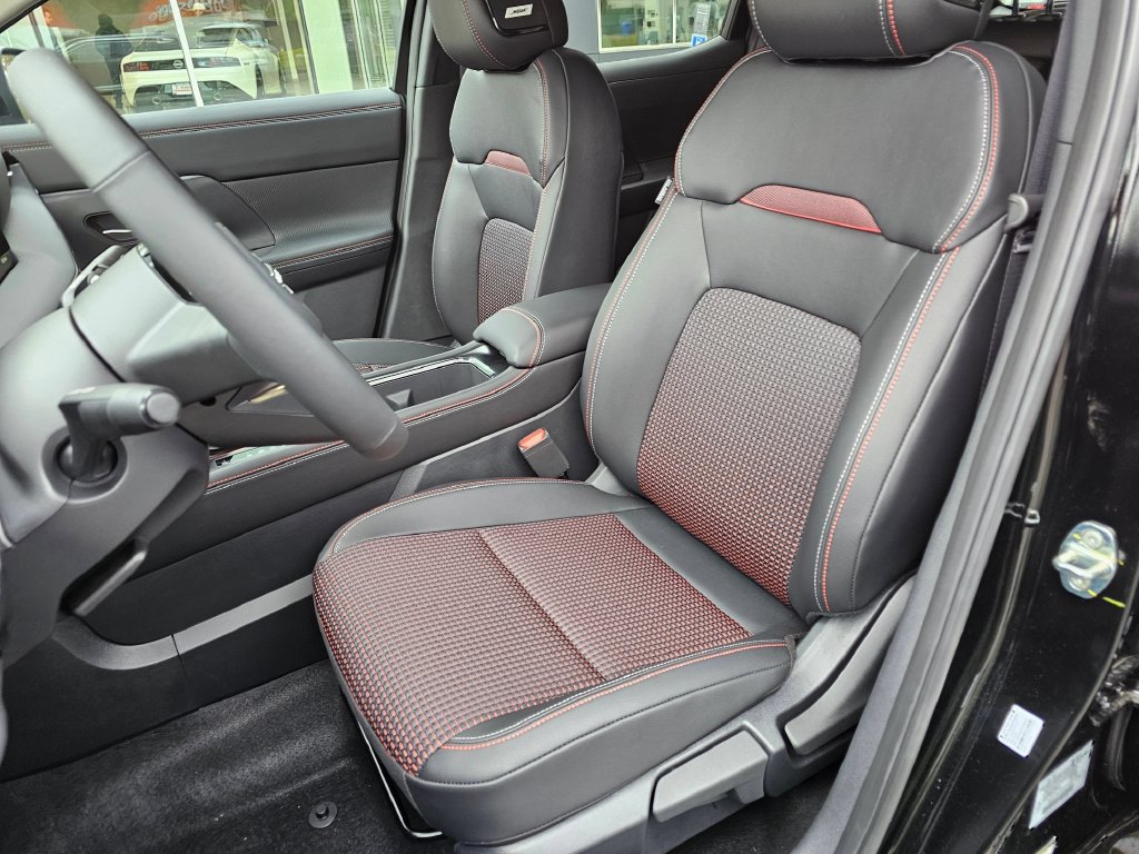 New 2027 Nissan Kicks SR AWD/4WD image 17