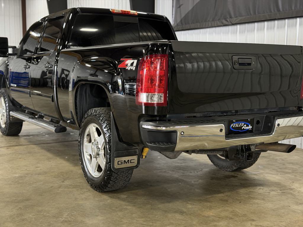 Used 2013 GMC Sierra 2500 SLT w/ SLT Convenience Package AWD/4WD image 11