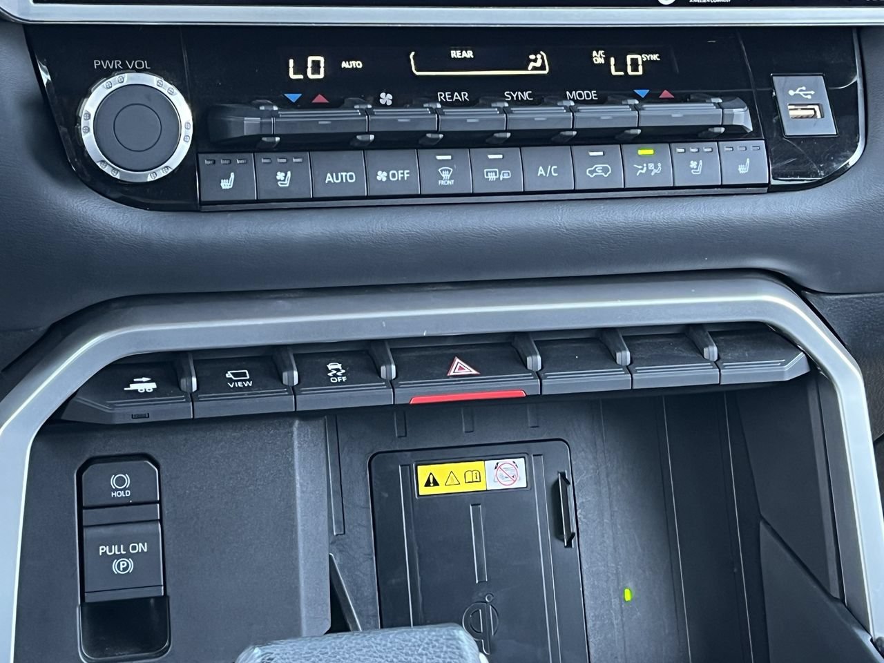 Used 2023 Toyota Sequoia Platinum RWD image 18