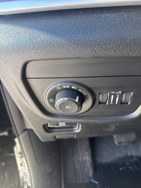 Used 2021 Jeep Grand Cherokee L Limited AWD/4WD image 10