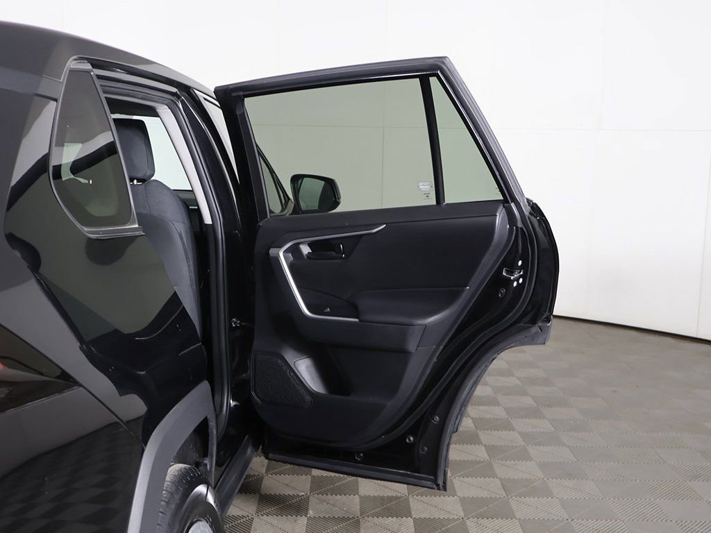 Used 2024 Toyota RAV4 LE image 17