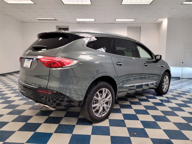 Used 2024 Buick Enclave Essence w/ Experience Buick Package image 7
