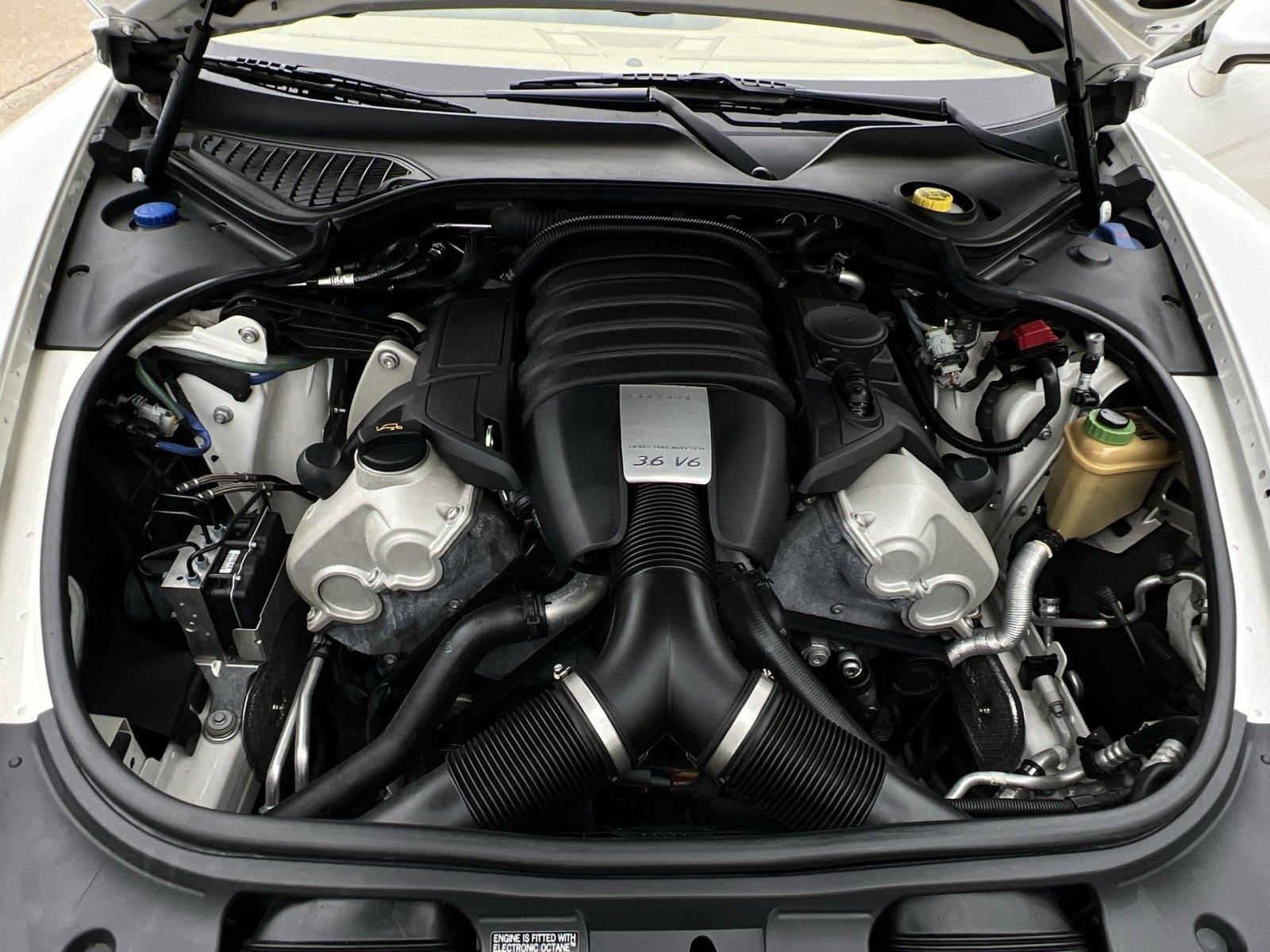 Used 2011 Porsche Panamera RWD image 42