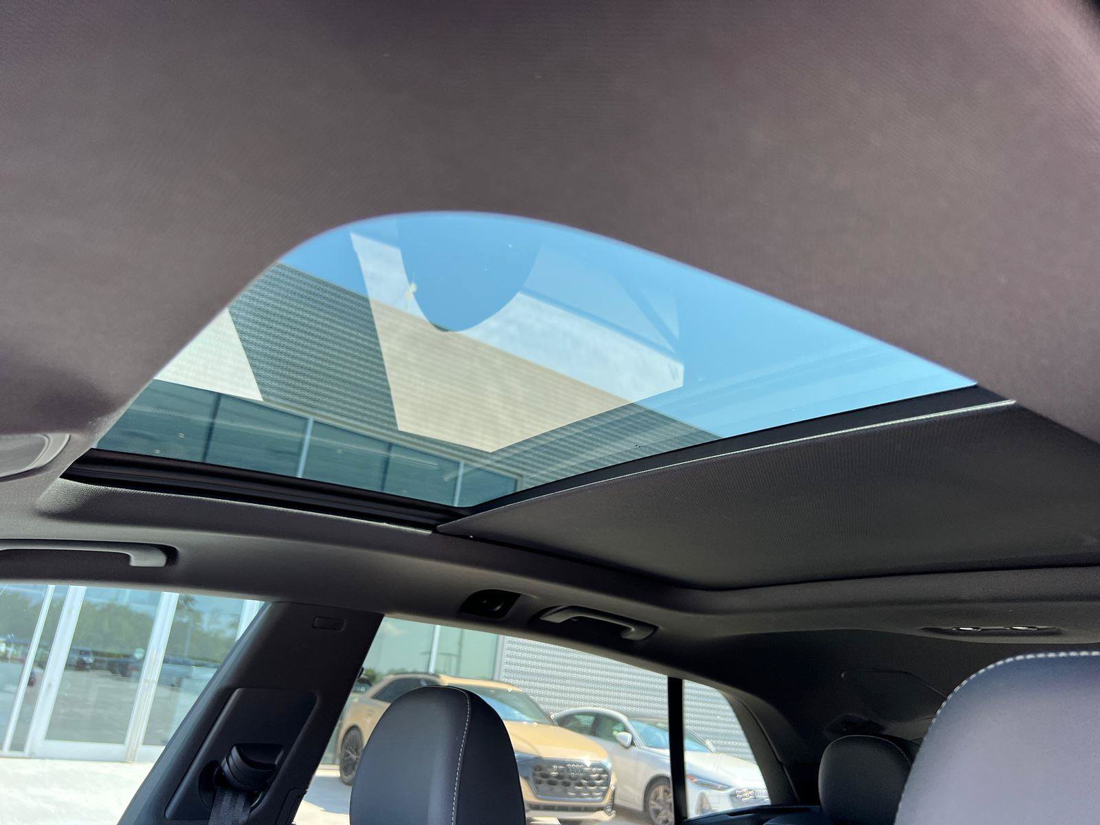 Used 2019 Audi Q8 Premium Plus AWD/4WD image 34