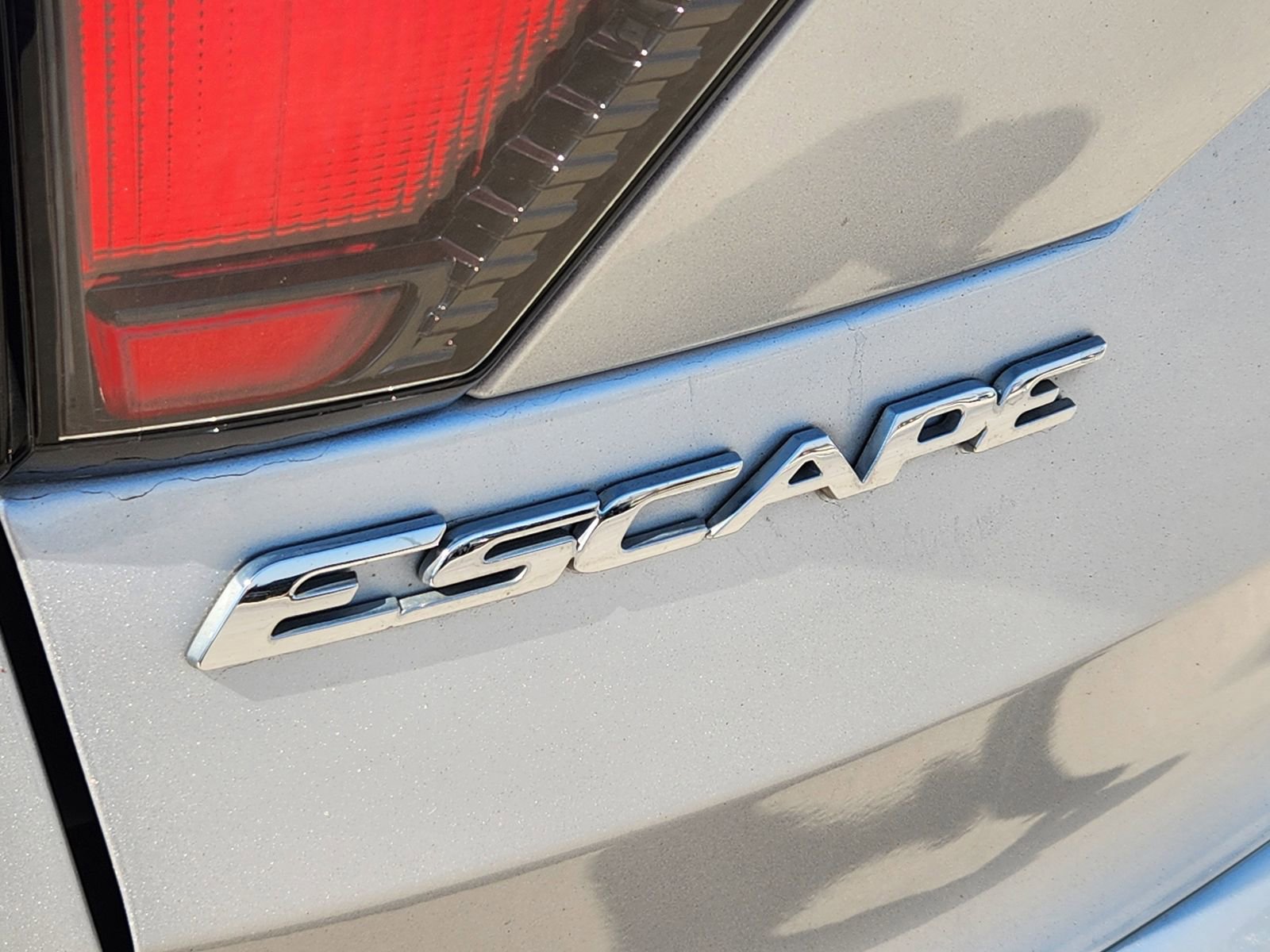 Used 2018 Ford Escape SE image 13