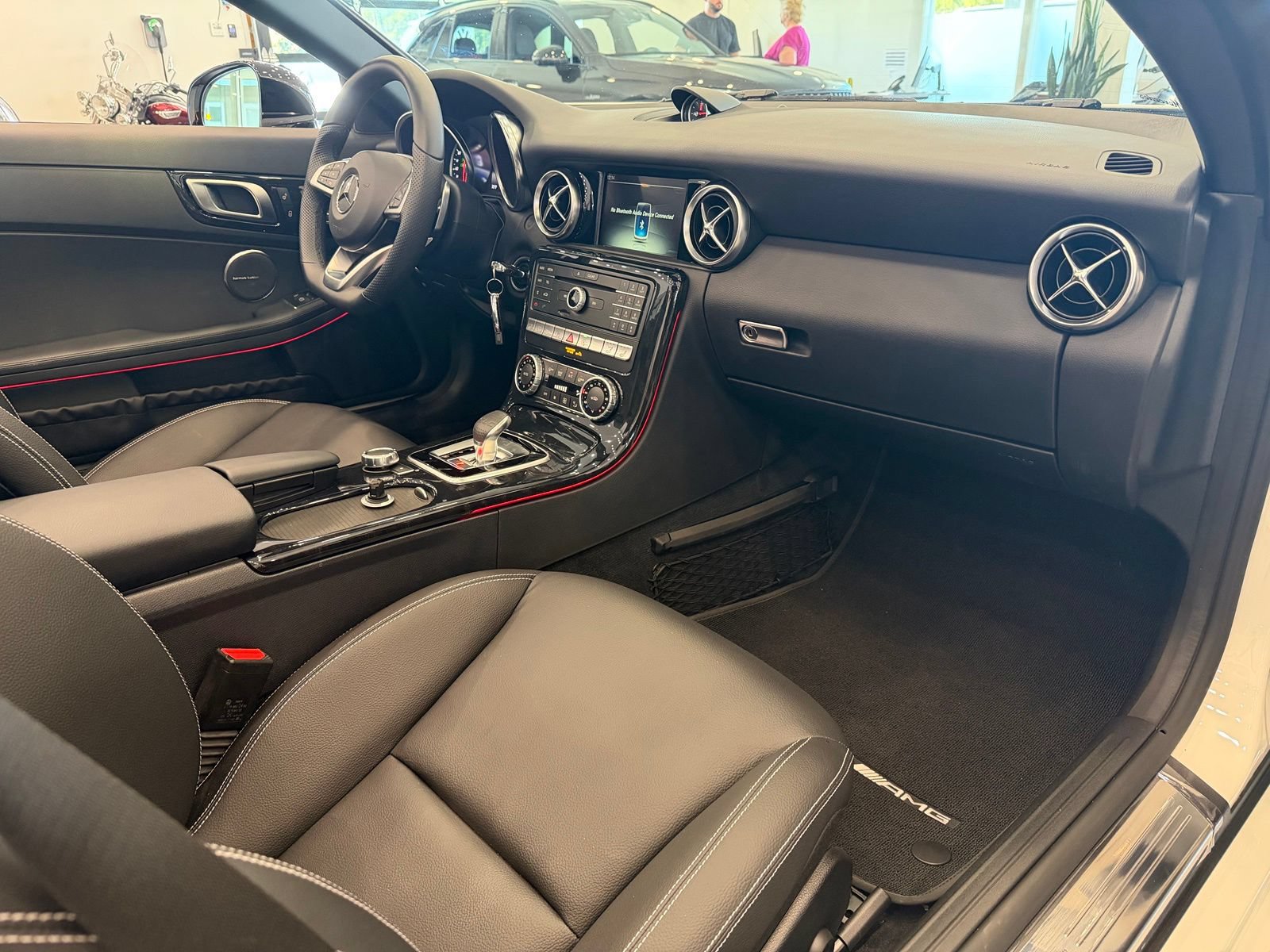 Used 2019 Mercedes-Benz SLC 300 image 21