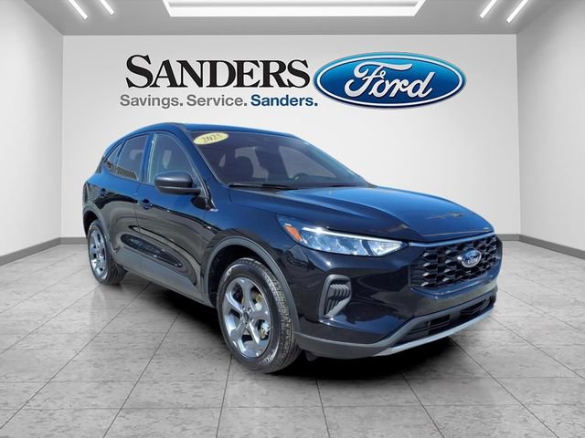 Used 2025 Ford Escape ST-Line AWD/4WD image 1