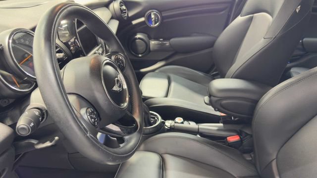 Used 2015 MINI Cooper 4-Door Hardtop FWD image 21